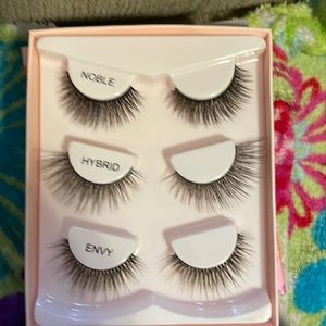 Winsome lash fake lashes